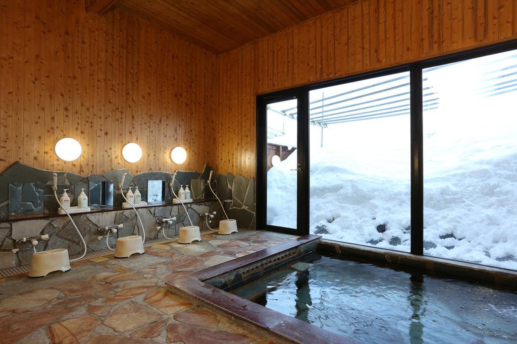 Bed and Breakfast Alpine Wind Хакуба-Мура Экстерьер фото