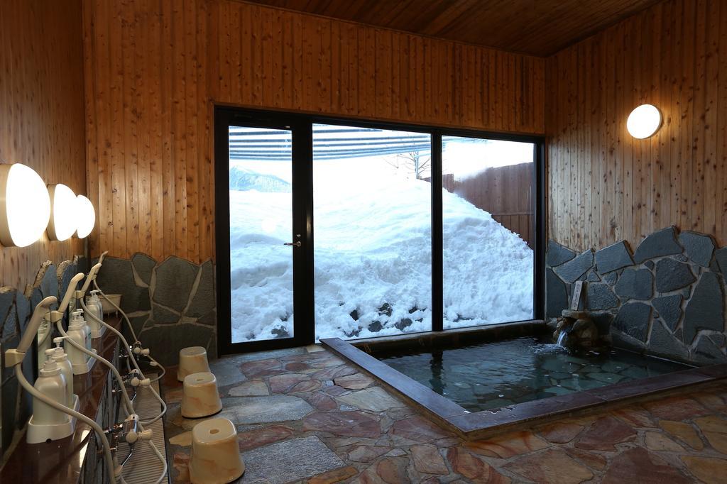 Bed and Breakfast Alpine Wind Хакуба-Мура Экстерьер фото